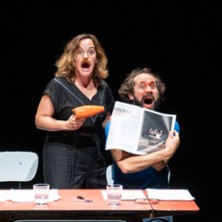 LE MYST&Egrave;RE DU GANT. VAUDEVILLE &Agrave; TABLE O