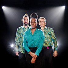 Sandra NKaké - Trio Elles