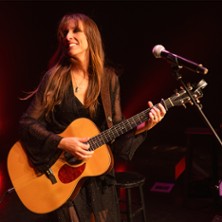 lynda-lemay-en-concert-2024-2026-billets-et-dates-de-la-prochaine-tourn-e