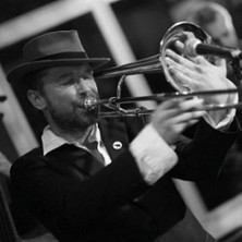 The Swingin Lovers