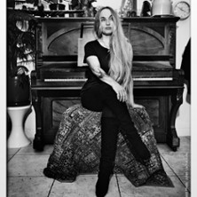 Chloé Mons